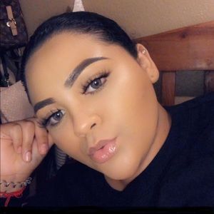 Meet your Posher, Vanessa